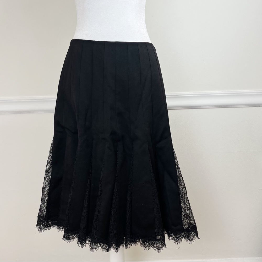 Carmen Marc Valvo Black Pleated Lace Trim Wool Knee Length A Line Skirt Size 6